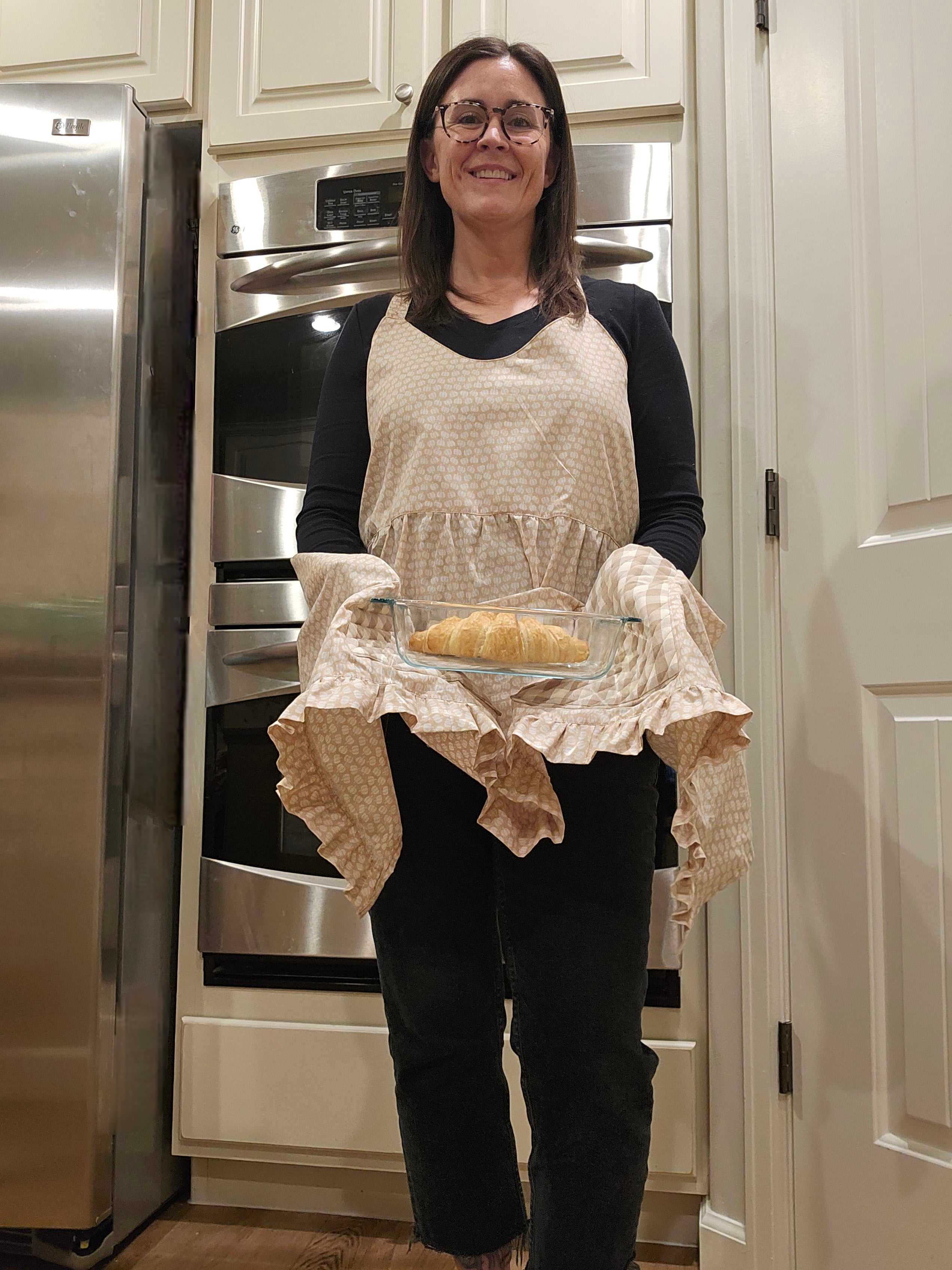 Brianna Built-in Oven Mitt Apron Pattern