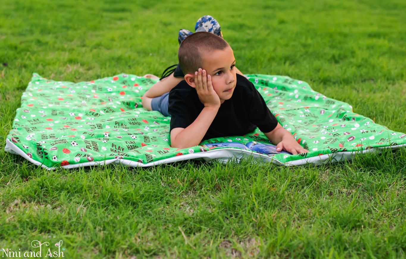 Picnic Blanket Tote Pattern - Ellie and Mac, Digital (PDF) Sewing Patterns | USA, Canada, UK, Australia