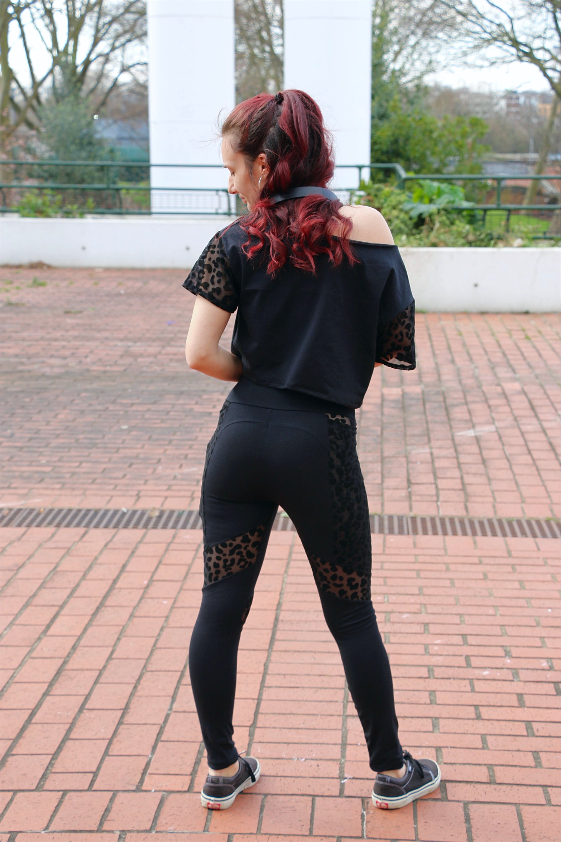 High-Rise fitted leggings – Tiffany Boutique Cyprus
