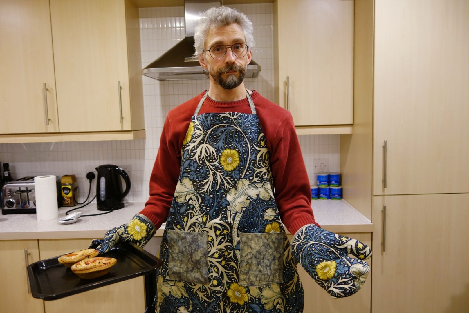 Baking Fun Pattern: Apron & Oven Mitt