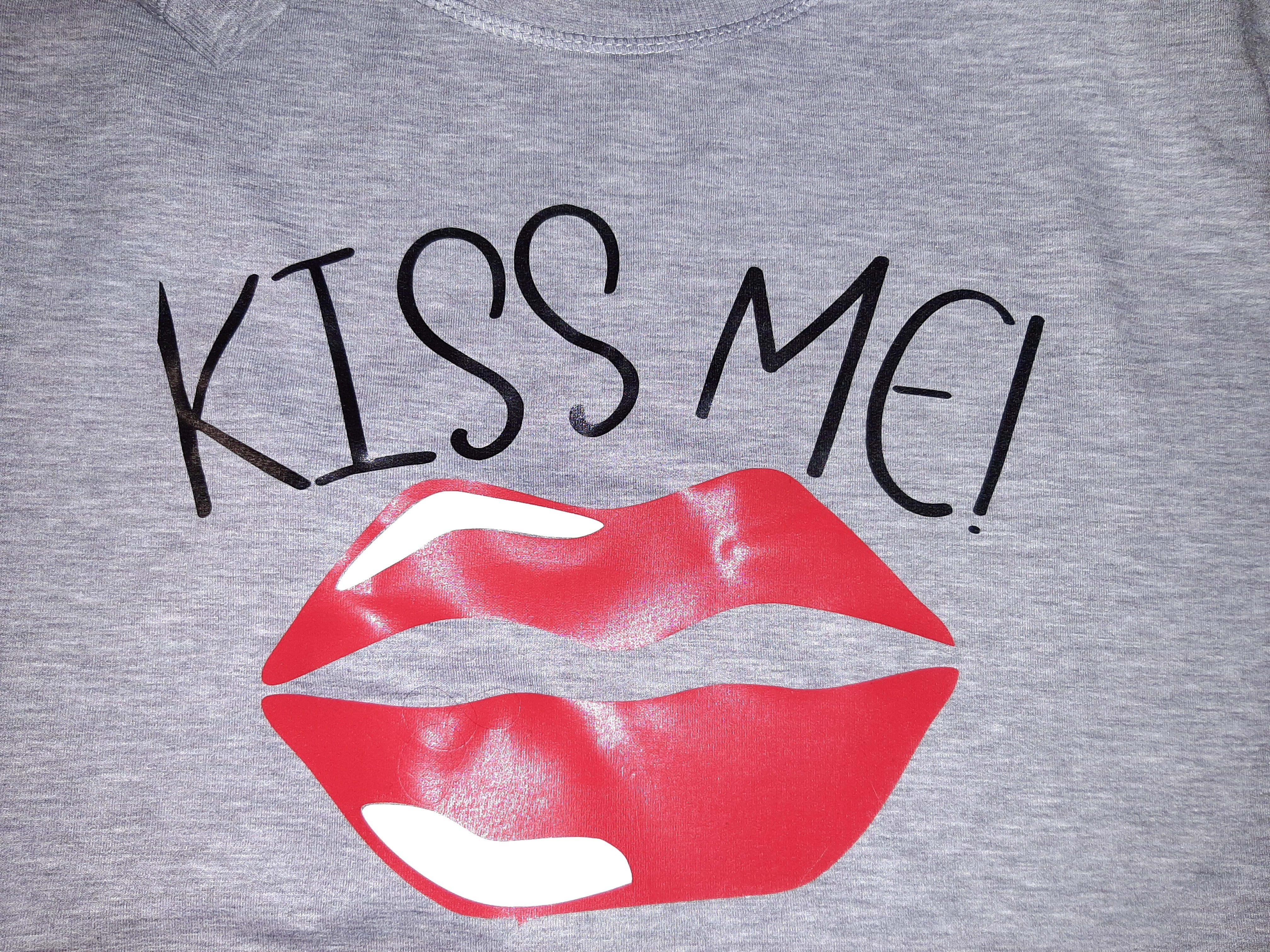 Kiss Me Cut File